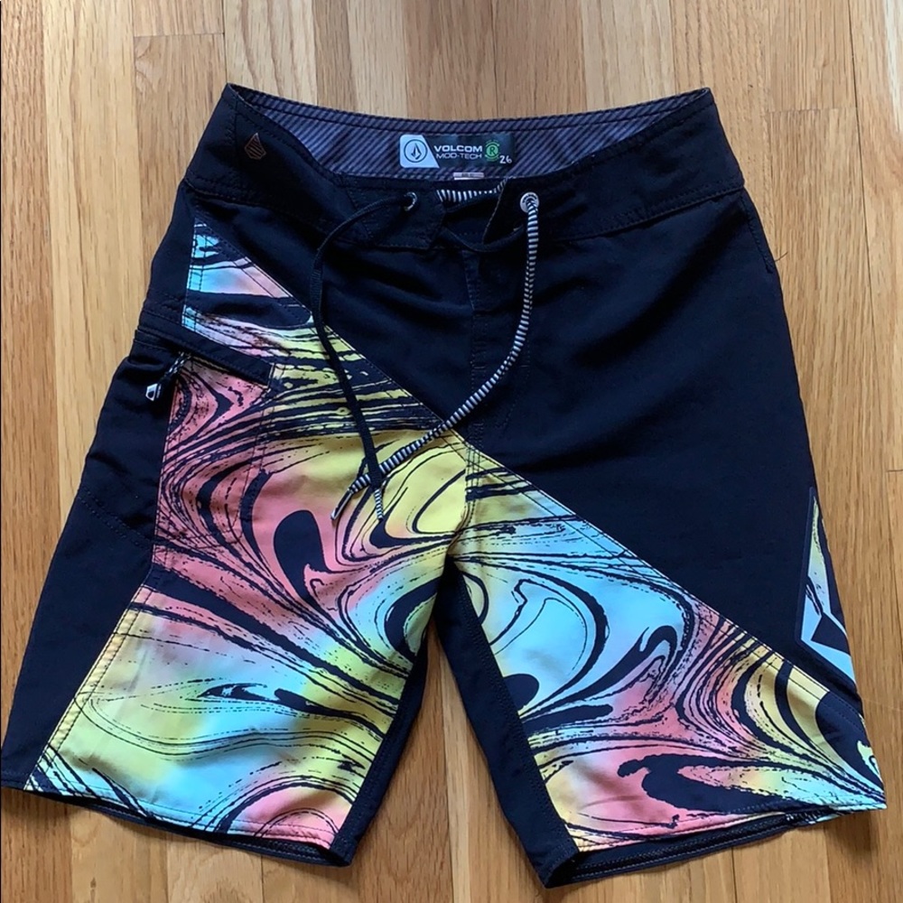 Volcom youth trunks. Size 26.